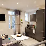 Petit Bijou Dans Le Centre De Paris