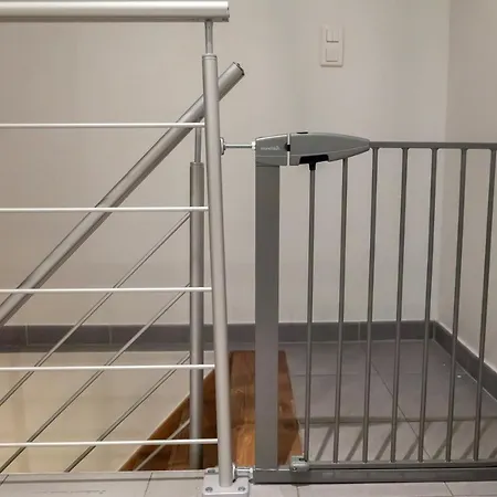 Petit Bijou Dans Le Centre De *
