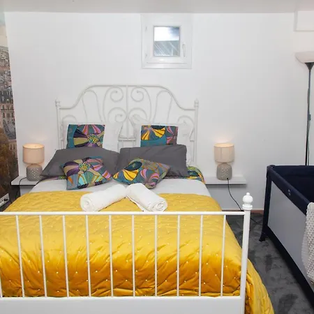 Petit Bijou Dans Le Centre De 파리